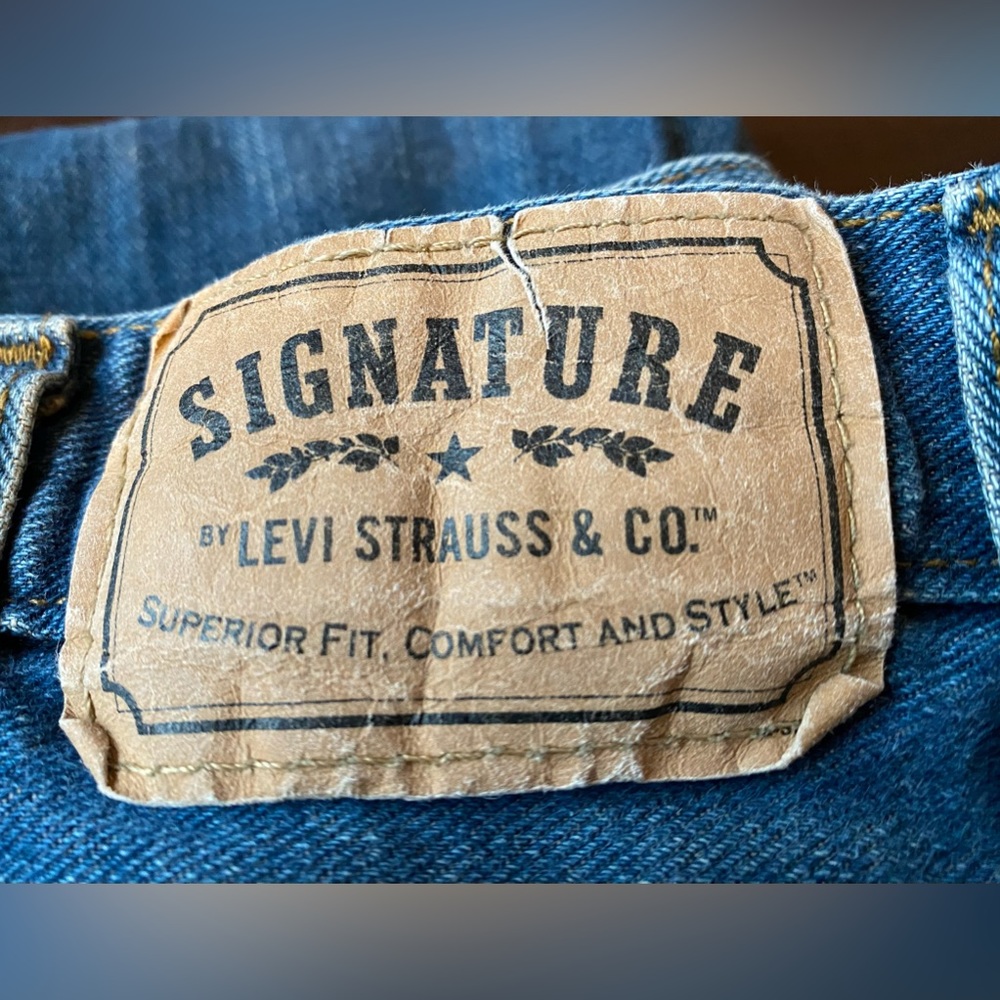 Levi Strauss & Co. Signature blue jeans 38/32 (#78)